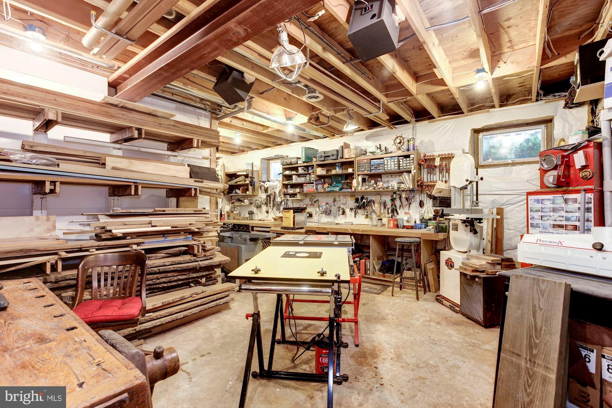 409 5th Avenue Washington Grove, MD 20880 - Photo 33 of 49 Huge basement workshop