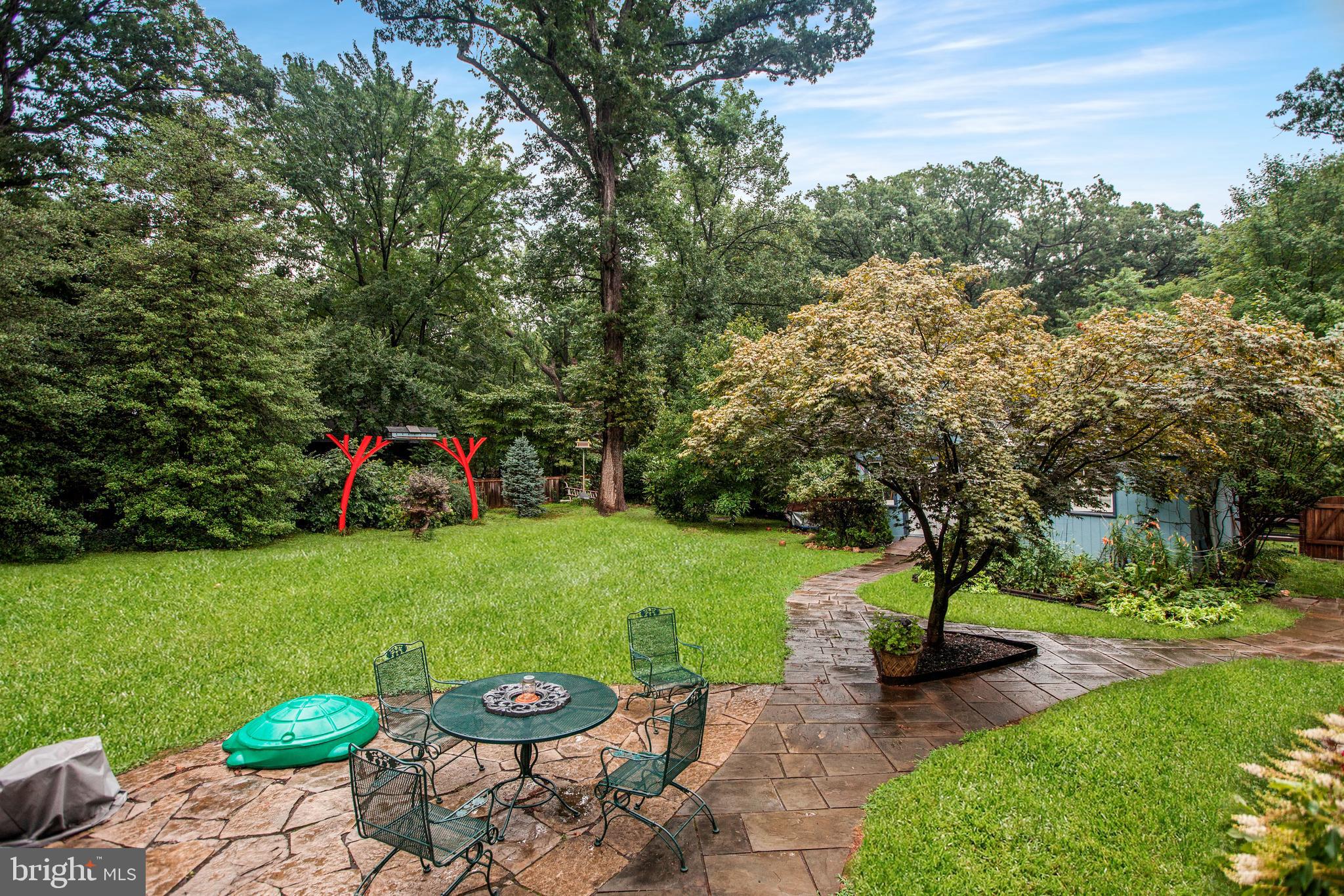 409 5th Avenue Washington Grove, MD 20880 - Photo 35 of 49 Large private fenced yard