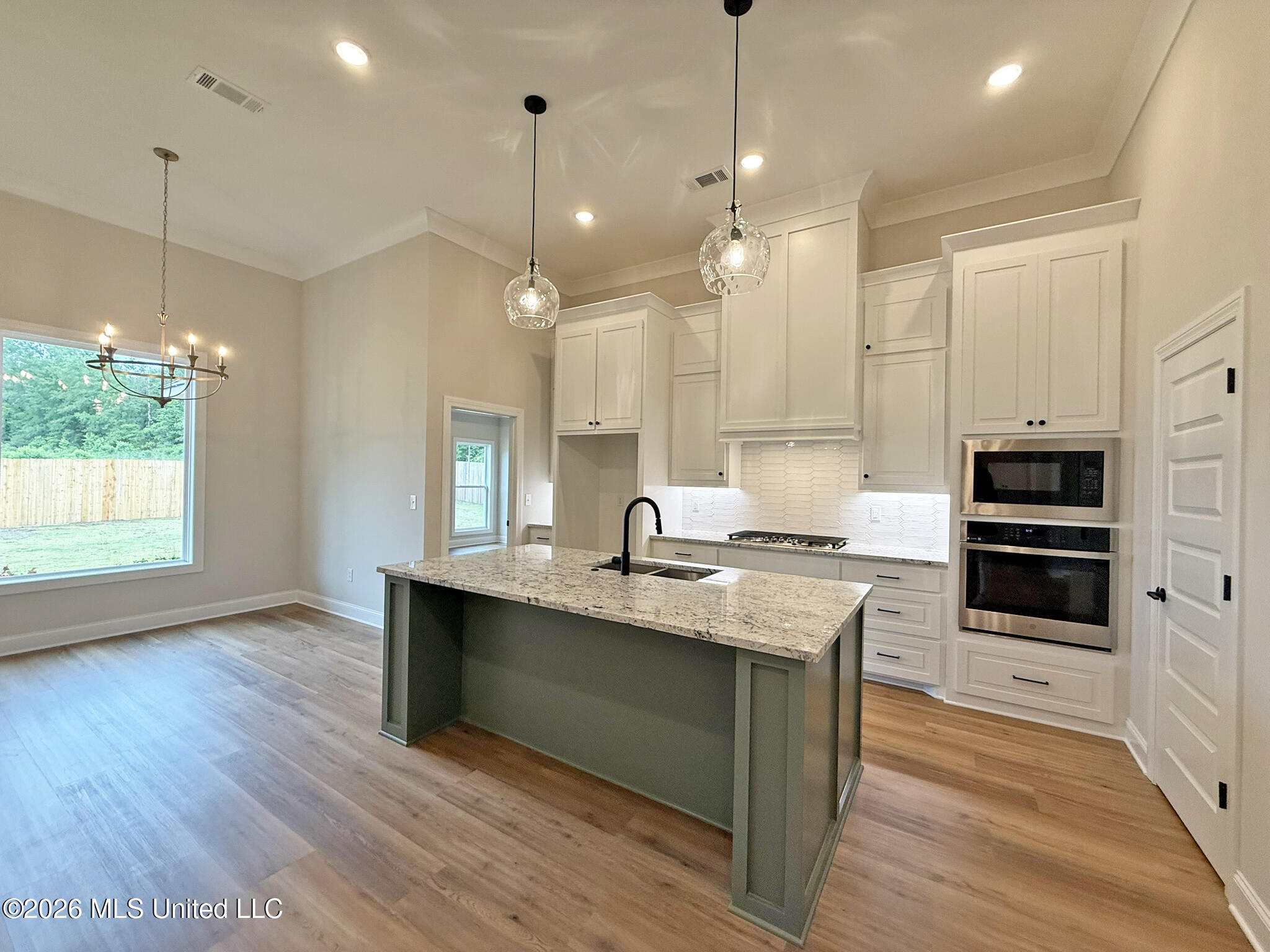 320 Tremont Drive Florence, MS 39073 - Photo 2 of 28 IMG_6146