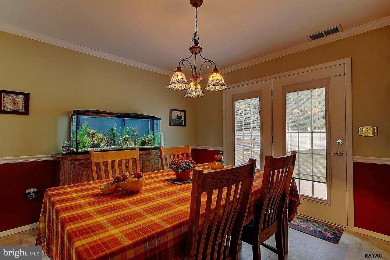 41 Cardinal Drive Hanover, PA 17331 - Photo 12 of 25 Gallery Image 12