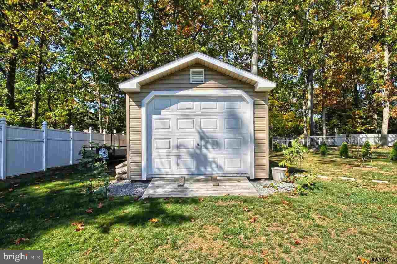 41 Cardinal Drive Hanover, PA 17331 - Photo 7 of 25 Gallery Image 7