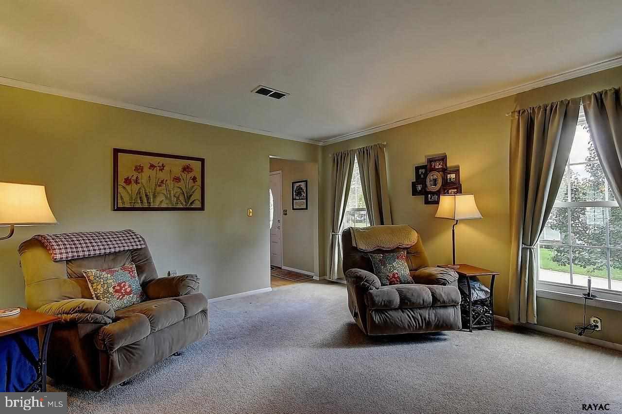 41 Cardinal Drive Hanover, PA 17331 - Photo 9 of 25 Gallery Image 9