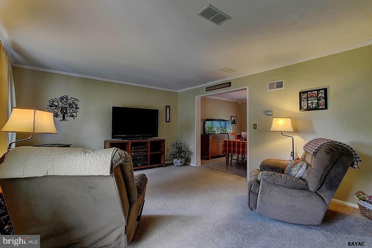41 Cardinal Drive Hanover, PA 17331 - Photo 10 of 25 Gallery Image 10