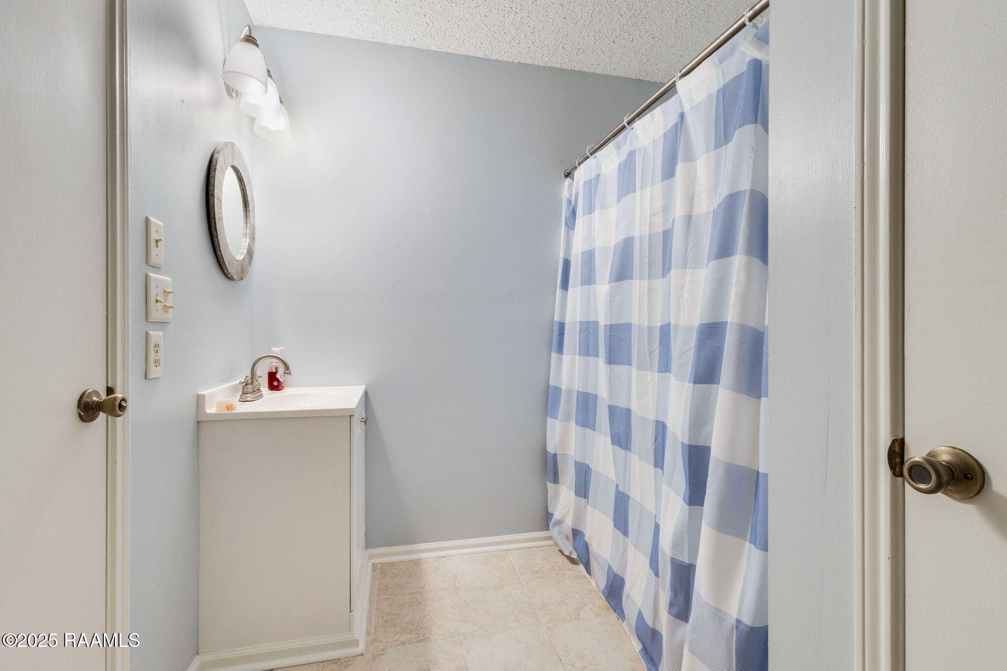 311 Rue Louis XIV, Unit C Lafayette, LA 70508 - Photo 13 of 16 13-web-or-mls-311 Rue Louis XIV C-12