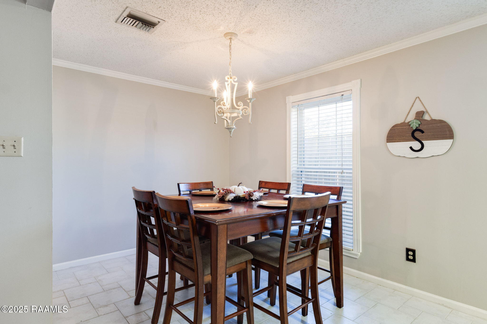 311 Rue Louis XIV, Unit C Lafayette, LA 70508 - Photo 6 of 16 6-web-or-mls-311 Rue Louis XIV C-5