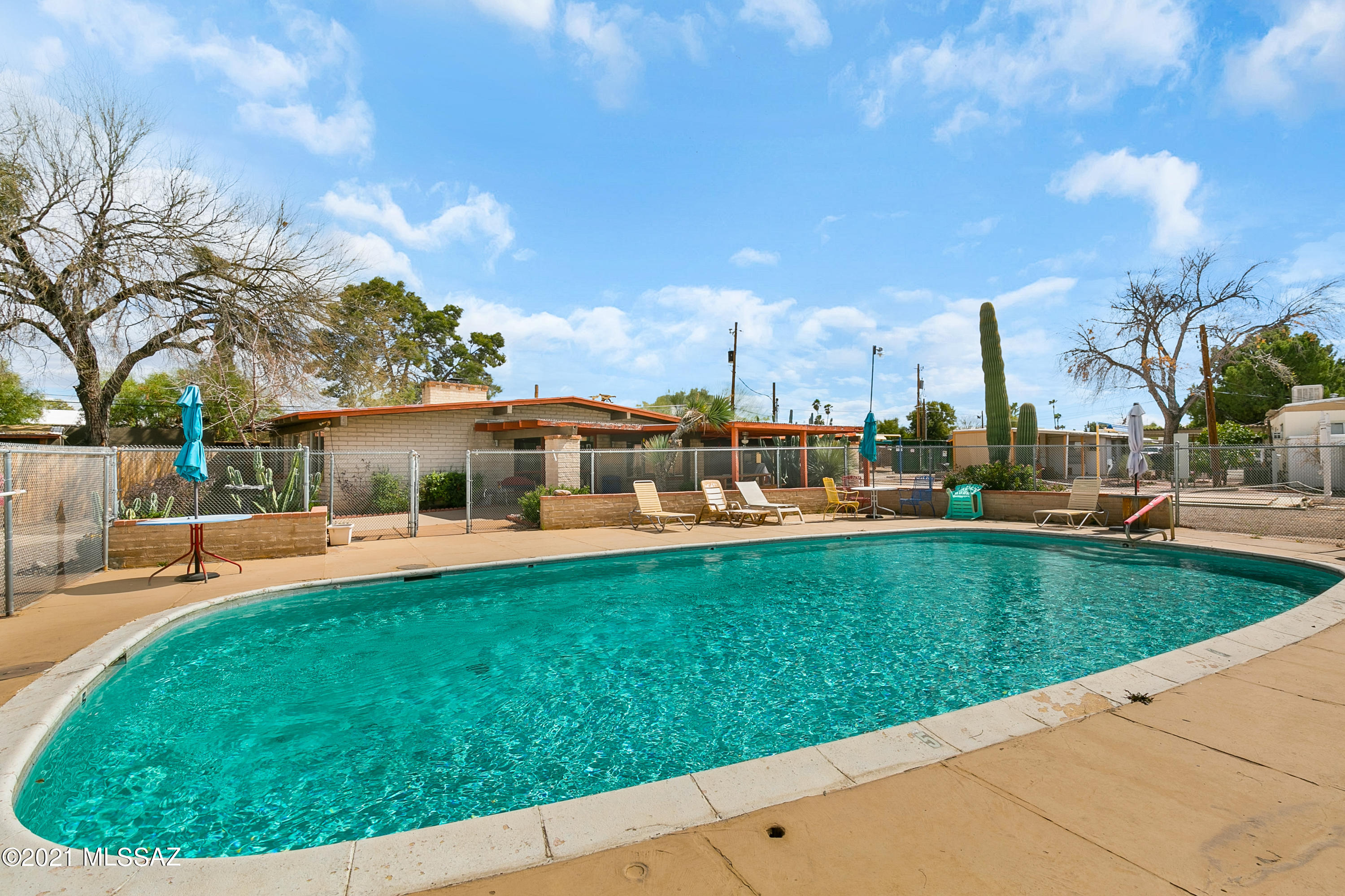 1635 West Roger Road, Unit 47 Tucson, AZ 85705 - Photo 23 of 24