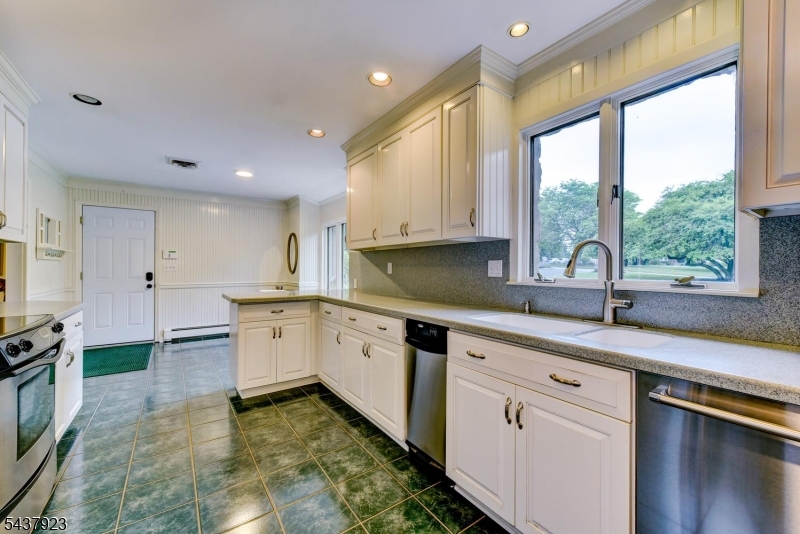 1 Hendrick Road Flemington, NJ 08822 - Photo 14 of 44