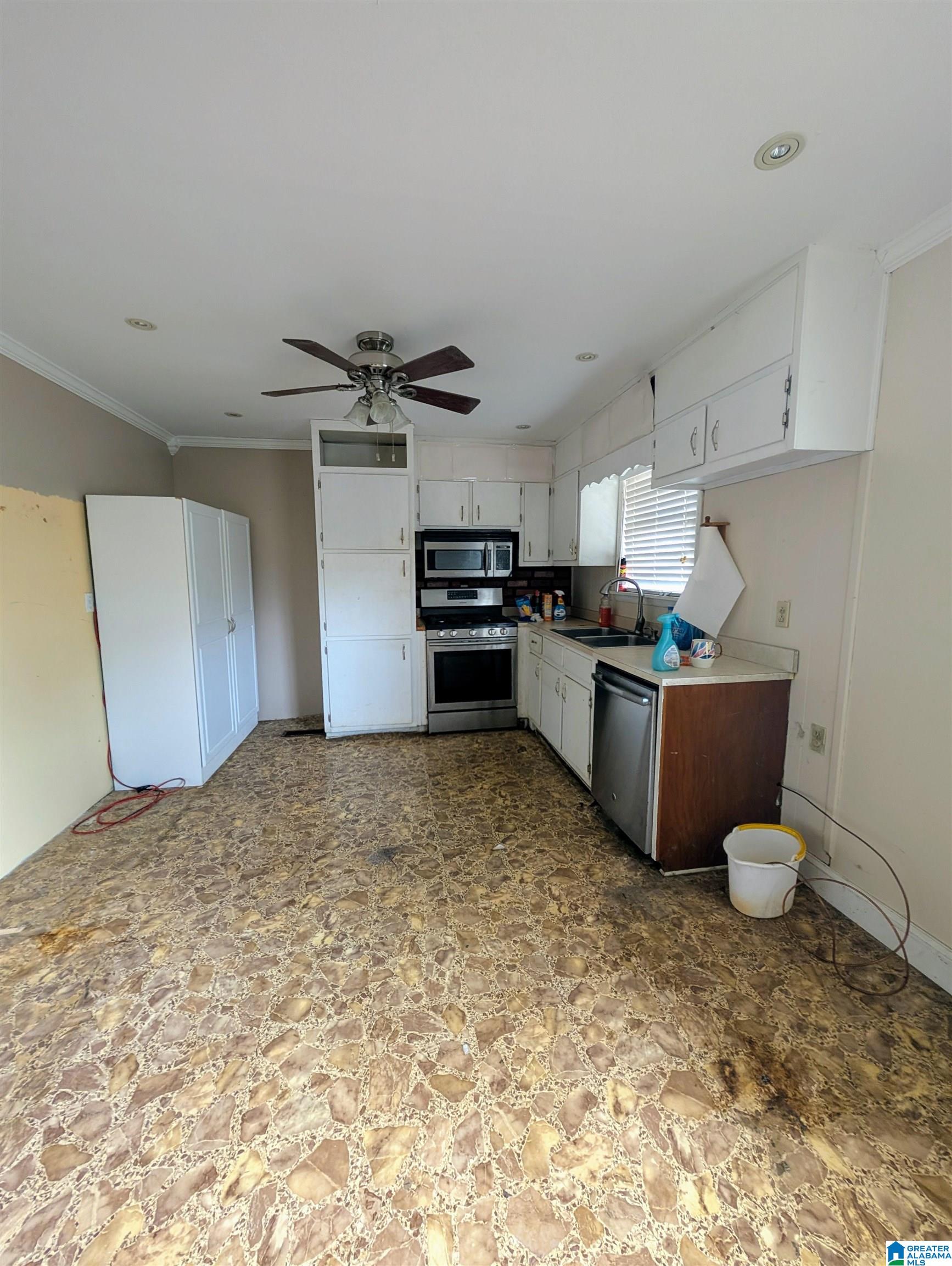 9846 Ellis Road Warrior, AL 35180 - Photo 6 of 16
