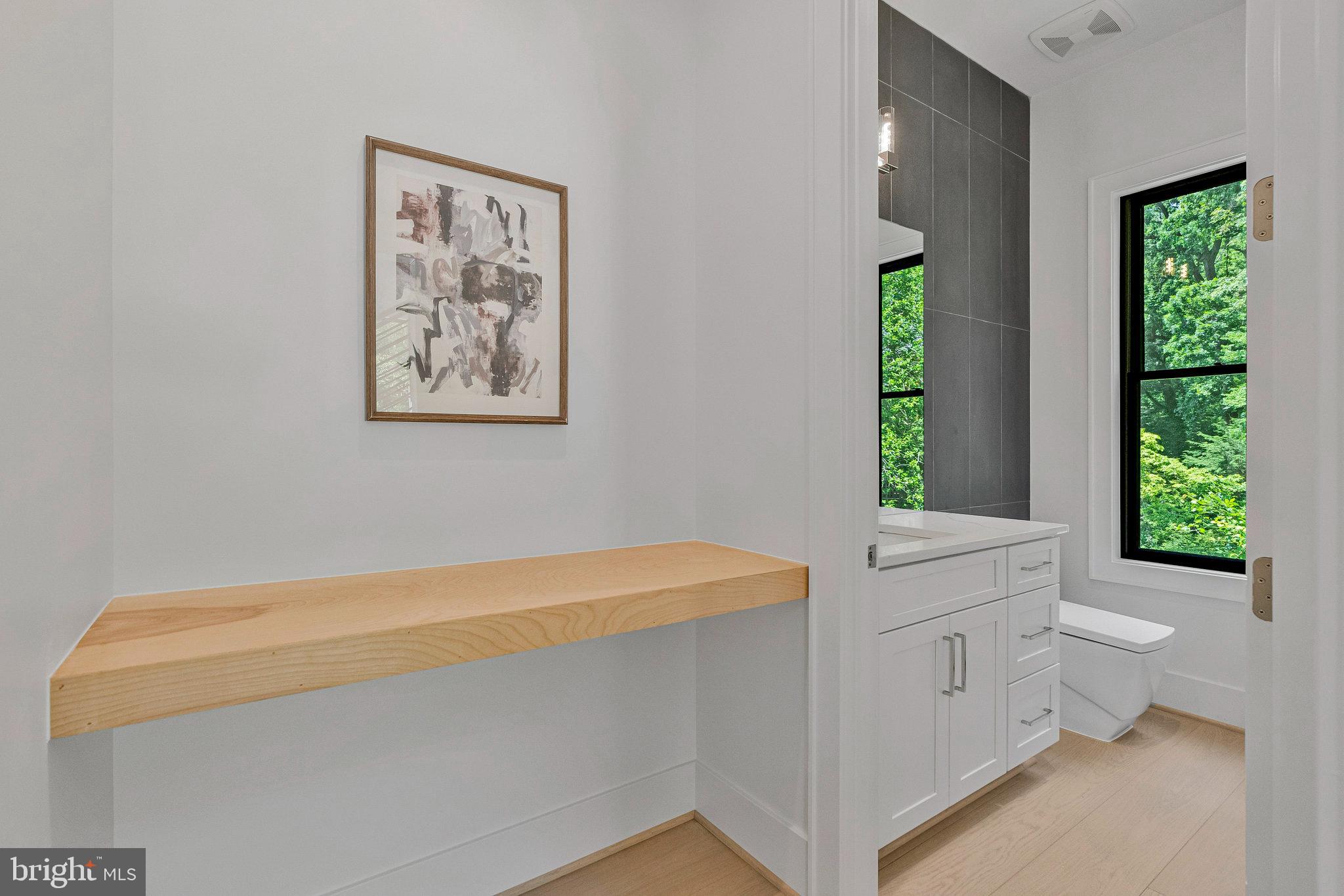 1434 Waggaman Circle McLean, VA 22101 - Photo 74 of 113 Ensuite bedroom with full bath