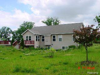 5441 Mack Road Howell, MI 48855 - Photo 4 of 14 Rear view