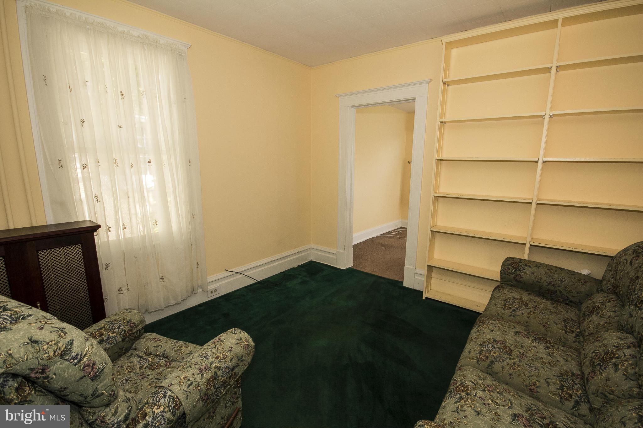 4825 Keswick Road Baltimore, MD 21210 - Photo 15 of 30 Living Room