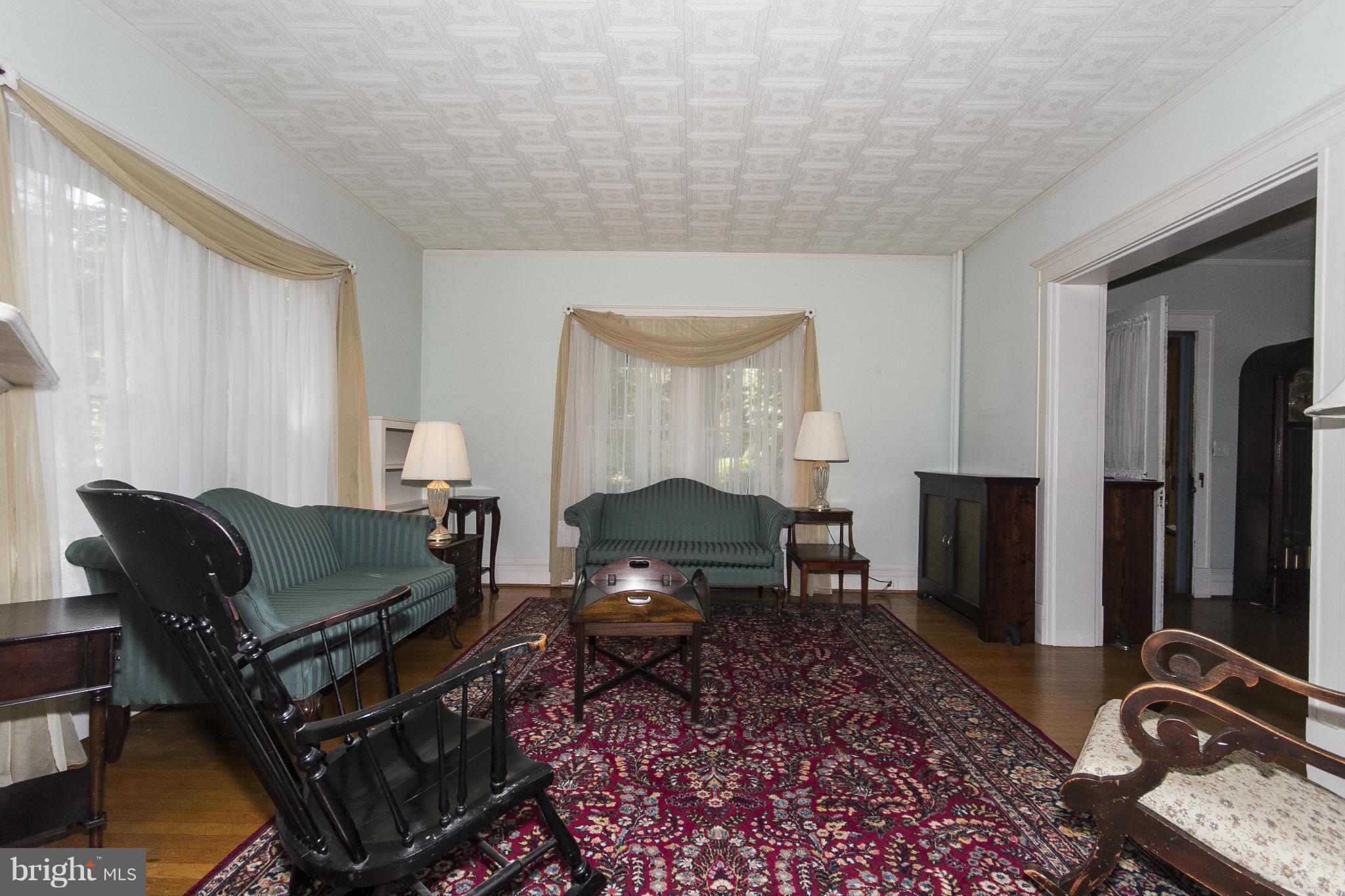 4825 Keswick Road Baltimore, MD 21210 - Photo 5 of 30 Living Room