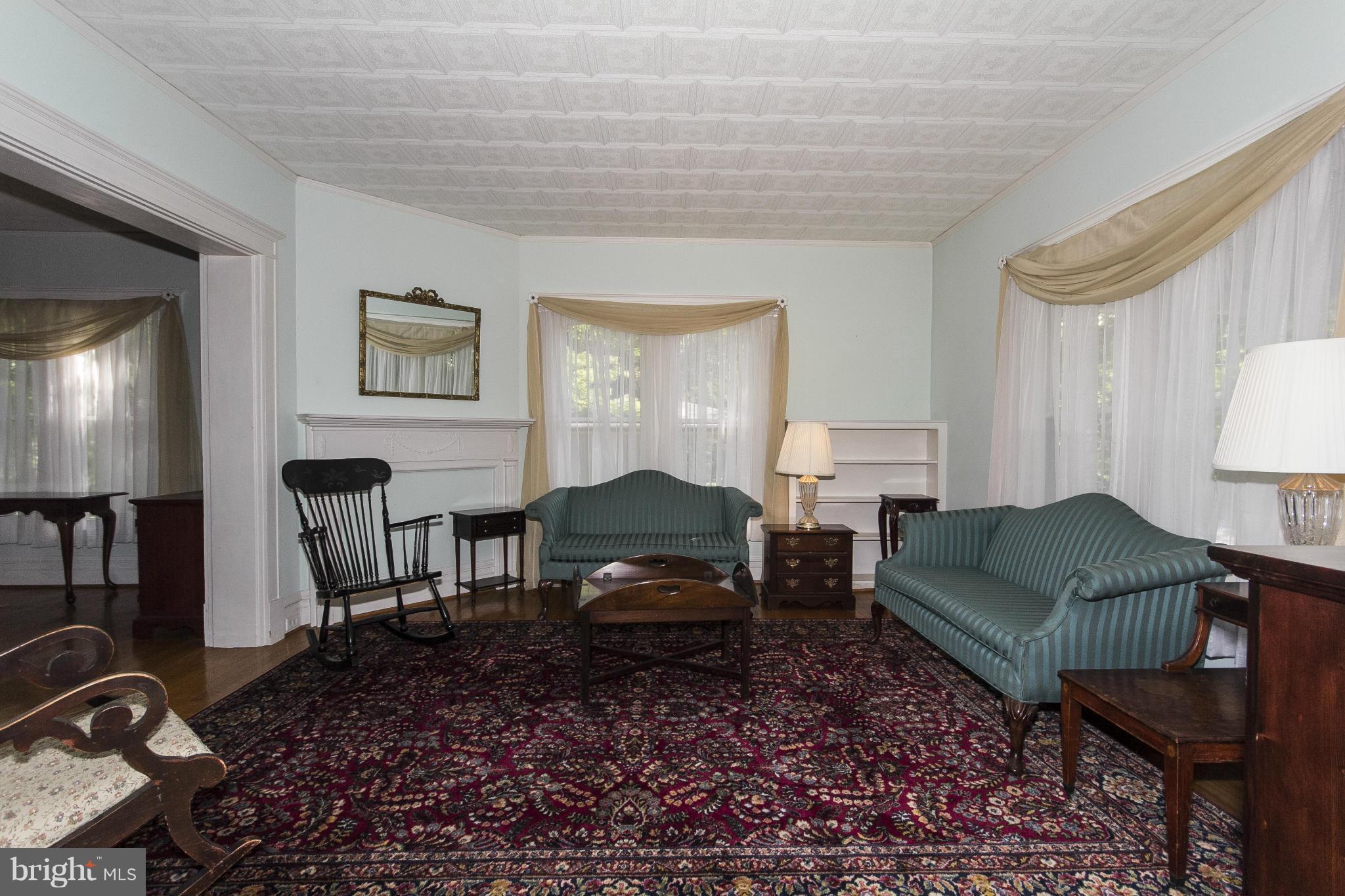 4825 Keswick Road Baltimore, MD 21210 - Photo 6 of 30 Living Room