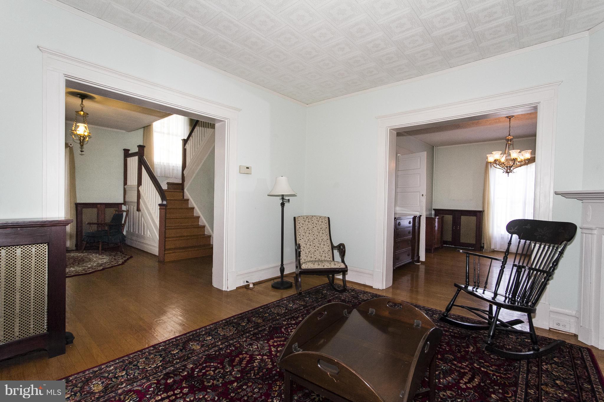 4825 Keswick Road Baltimore, MD 21210 - Photo 7 of 30 Living Room