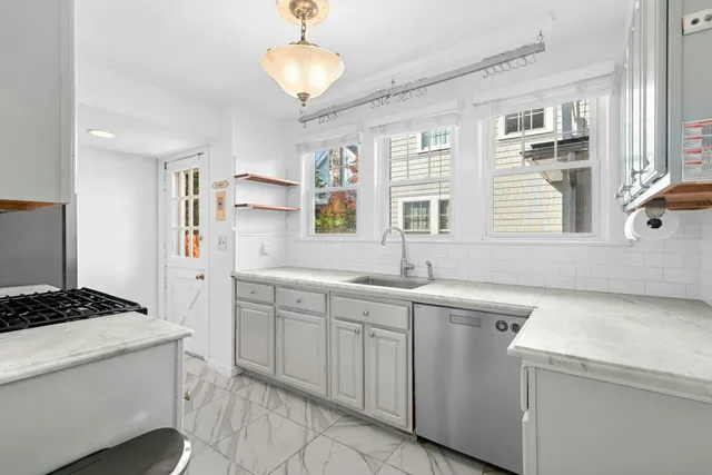 $5,800 | 2630 Boston Post Road, Darien, CT 06820