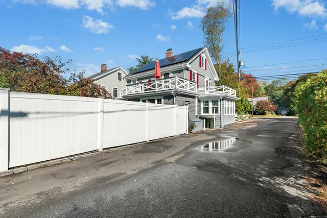 $5,800 | 2630 Boston Post Road, Darien, CT 06820