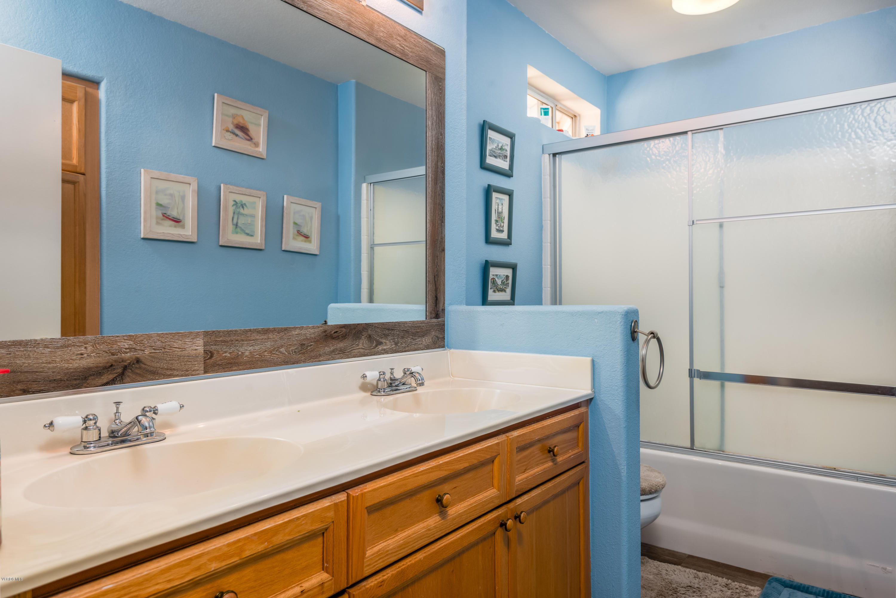 2045 Veracruz Lane Oxnard, CA 93036 - Photo 11 of 15 16-Bathroom 2