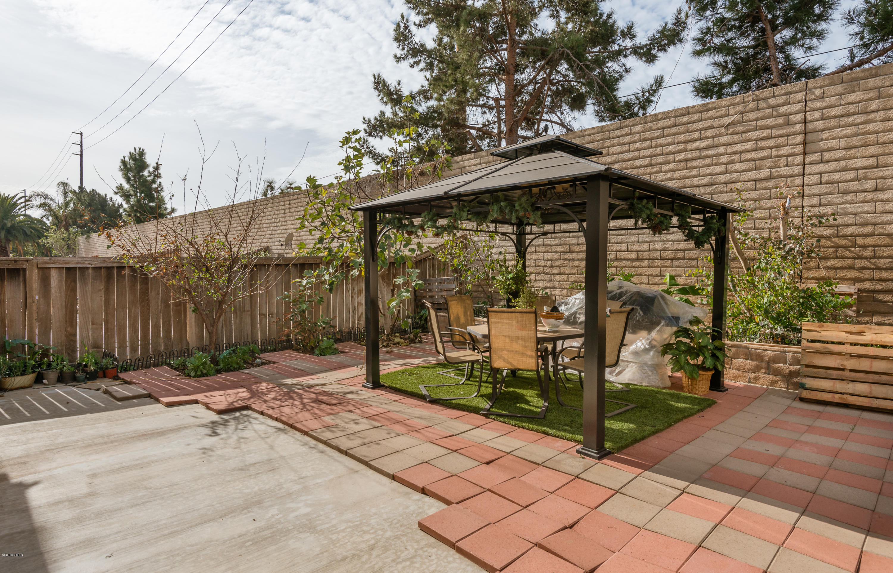 2045 Veracruz Lane Oxnard, CA 93036 - Photo 14 of 15 09-Back Yard