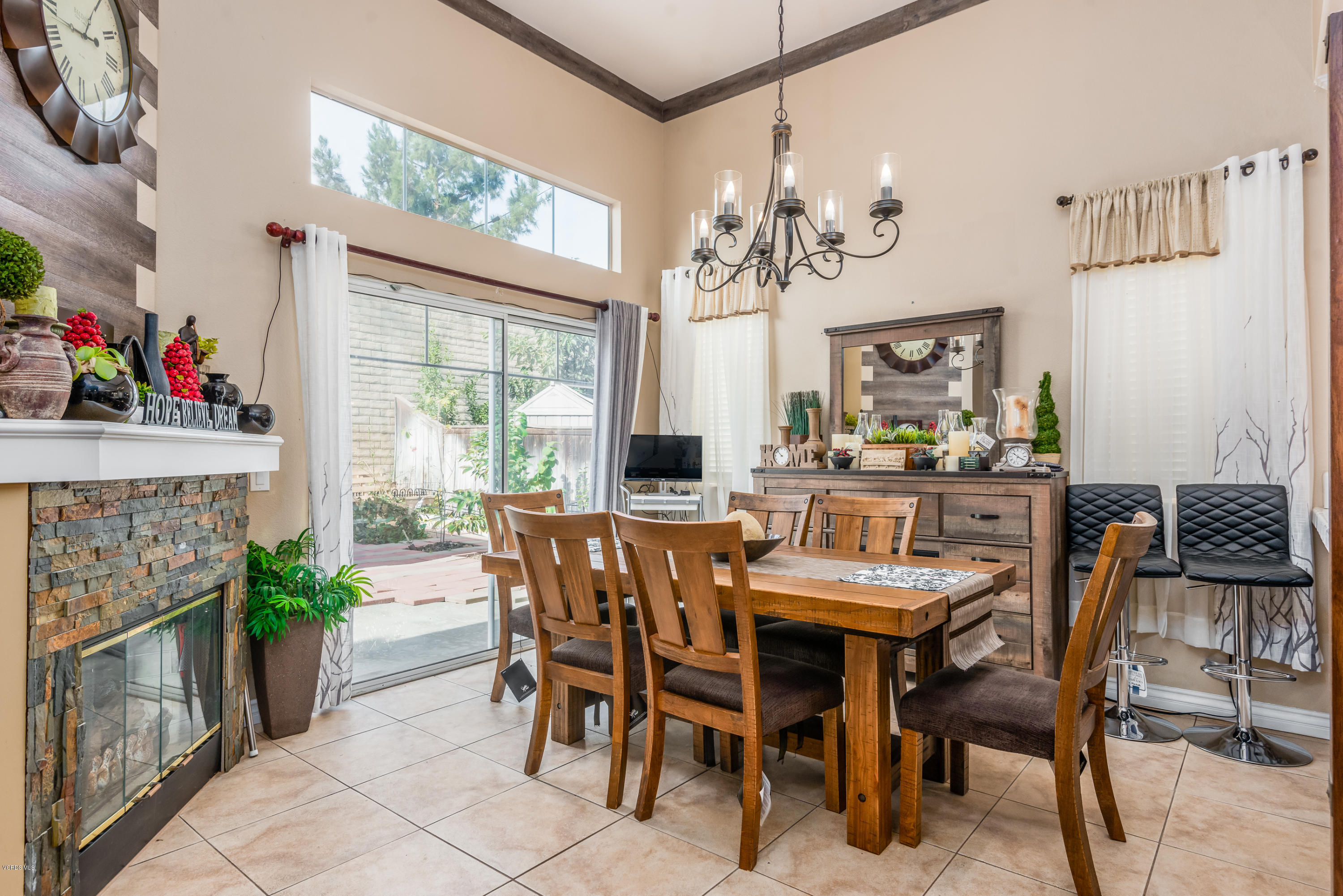 2045 Veracruz Lane Oxnard, CA 93036 - Photo 5 of 15 07-Dining Room