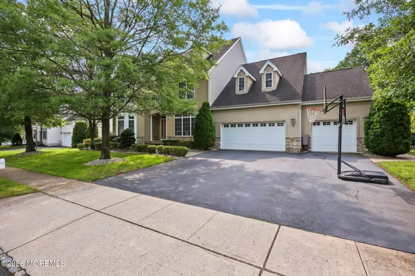 $1,280,000 | 6 Huggins Lane, Manalapan, NJ 07726
