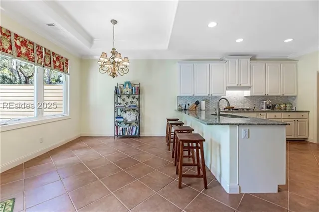 $699,500 | 10 Wax Myrtle Court, Hilton Head Island, SC 29926