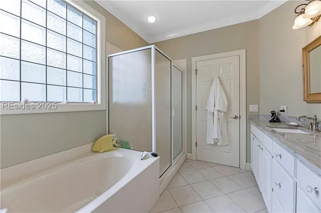 $699,500 | 10 Wax Myrtle Court, Hilton Head Island, SC 29926