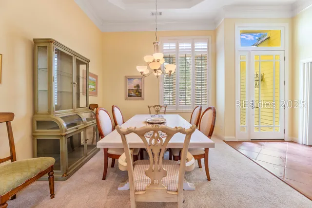 $699,500 | 10 Wax Myrtle Court, Hilton Head Island, SC 29926