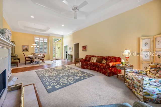 $699,500 | 10 Wax Myrtle Court, Hilton Head Island, SC 29926