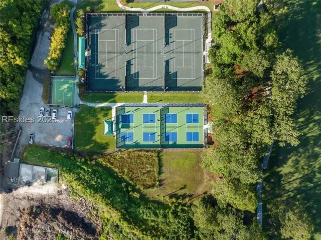 $699,500 | 10 Wax Myrtle Court, Hilton Head Island, SC 29926