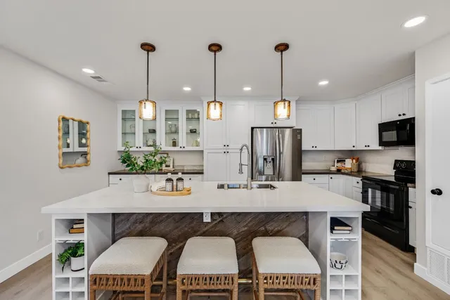 $799,000 | 205 Red Oak Drive, Unit M, Sunnyvale, CA 94086