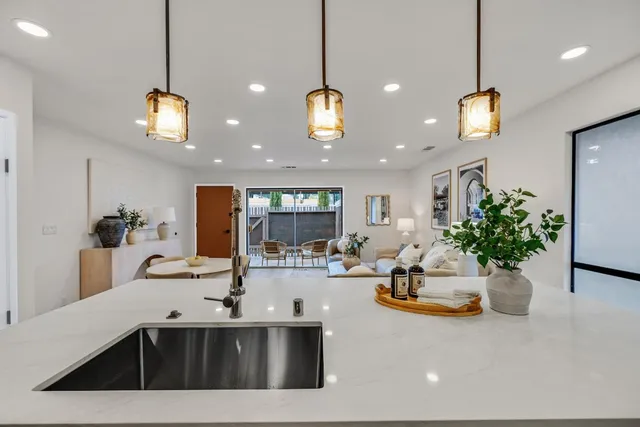 $799,000 | 205 Red Oak Drive, Unit M, Sunnyvale, CA 94086