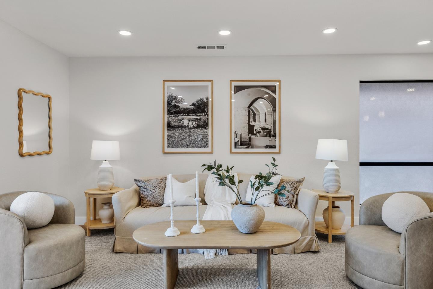 205 Red Oak Drive, Unit M Sunnyvale, CA 94086 - Photo 16 of 32 a living room with furniture
