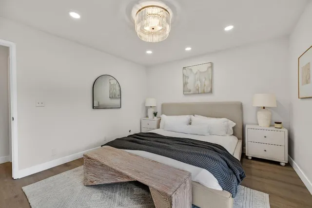 $799,000 | 205 Red Oak Drive, Unit M, Sunnyvale, CA 94086