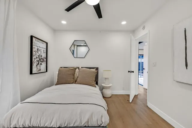 $799,000 | 205 Red Oak Drive, Unit M, Sunnyvale, CA 94086