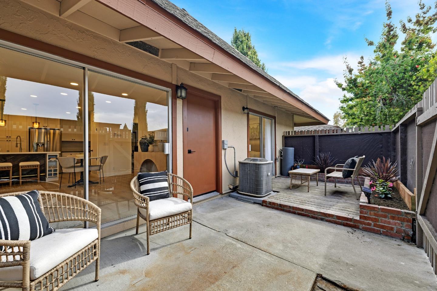 205 Red Oak Drive, Unit M Sunnyvale, CA 94086 - Photo 6 of 32 a view of outdoor space with seating area