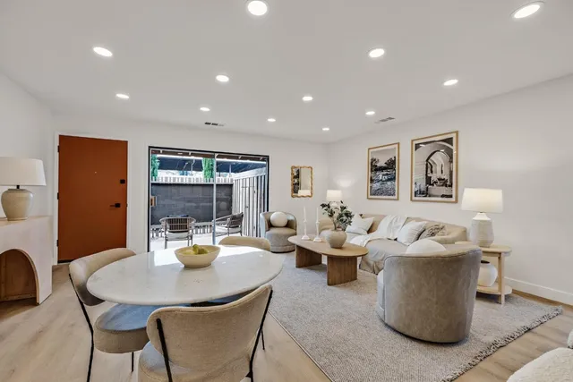 $799,000 | 205 Red Oak Drive, Unit M, Sunnyvale, CA 94086