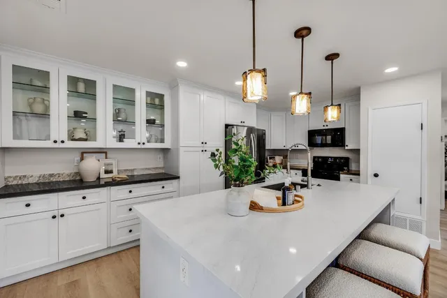 $799,000 | 205 Red Oak Drive, Unit M, Sunnyvale, CA 94086