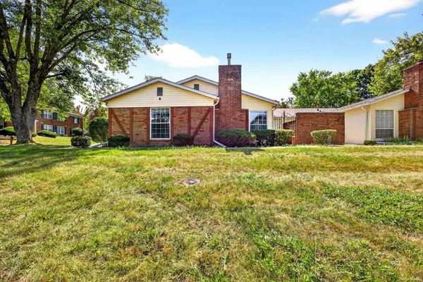 $240,000 | 3302 South Commons Drive, Bloomington, IN 47401