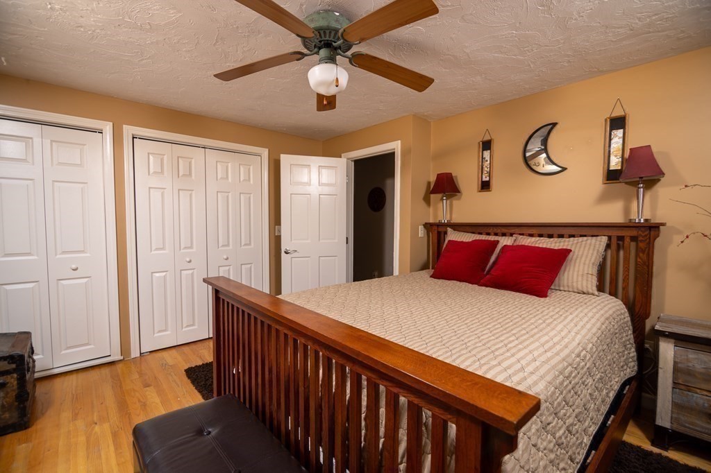 27 Johnson Road Sutton, MA 01590 - Photo 14 of 28