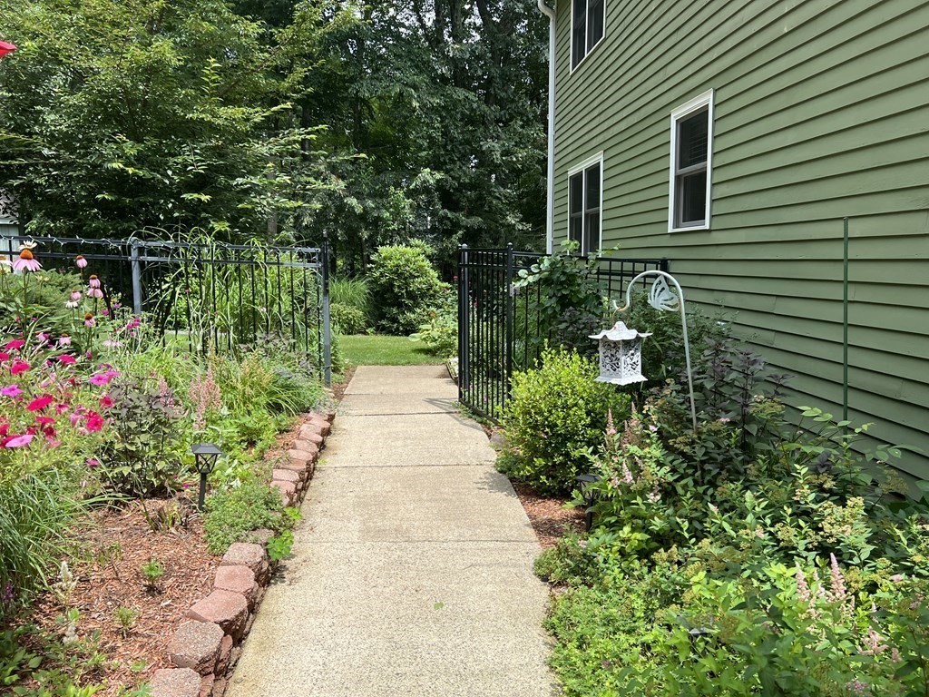 27 Johnson Road Sutton, MA 01590 - Photo 21 of 28