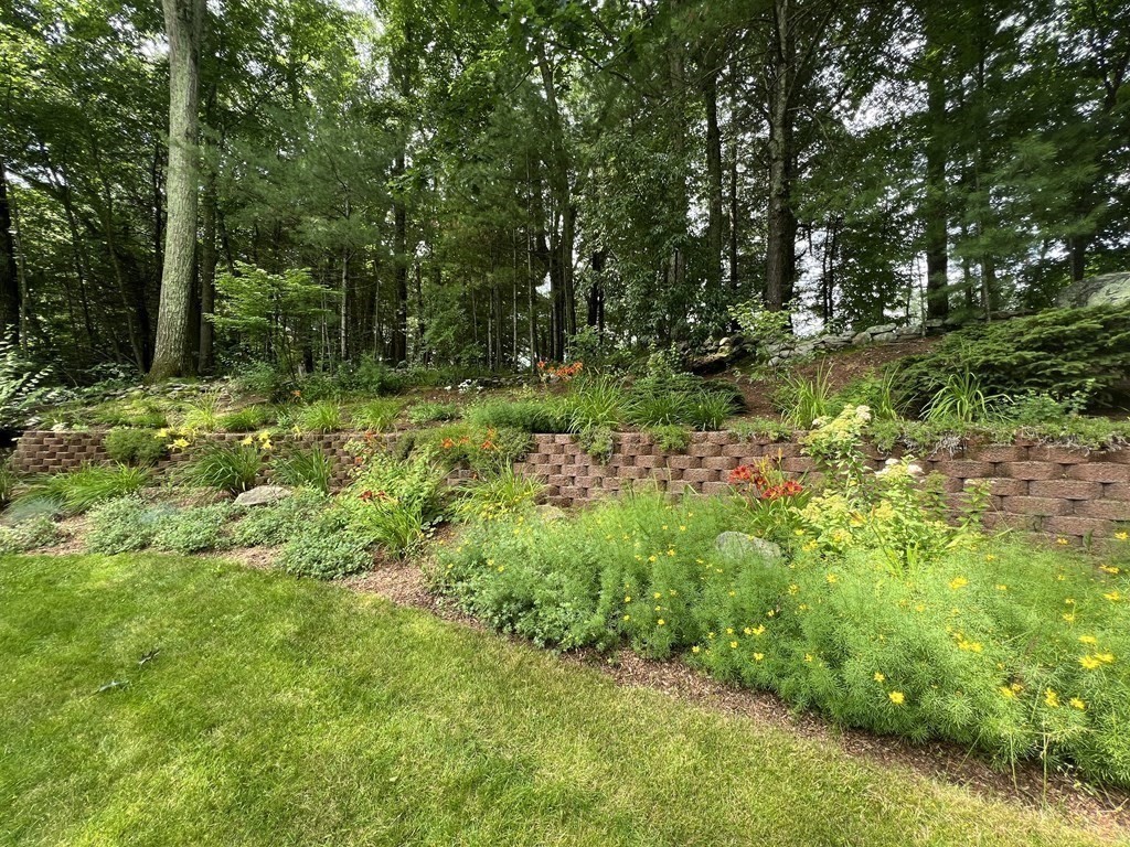 27 Johnson Road Sutton, MA 01590 - Photo 24 of 28