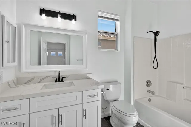 $589,990 | 70 Blaven Drive, Henderson, NV 89002