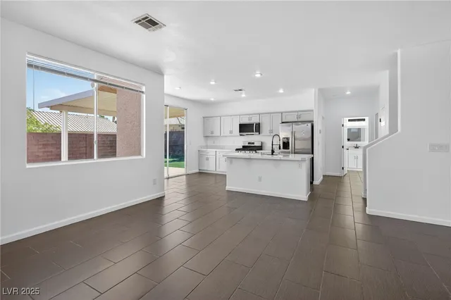 $589,990 | 70 Blaven Drive, Henderson, NV 89002