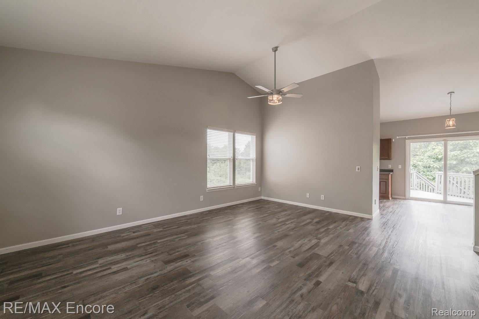915 Deer Valley Road Holly, MI 48442 - Photo 8 of 45 915 Deer Valley-8.jpg