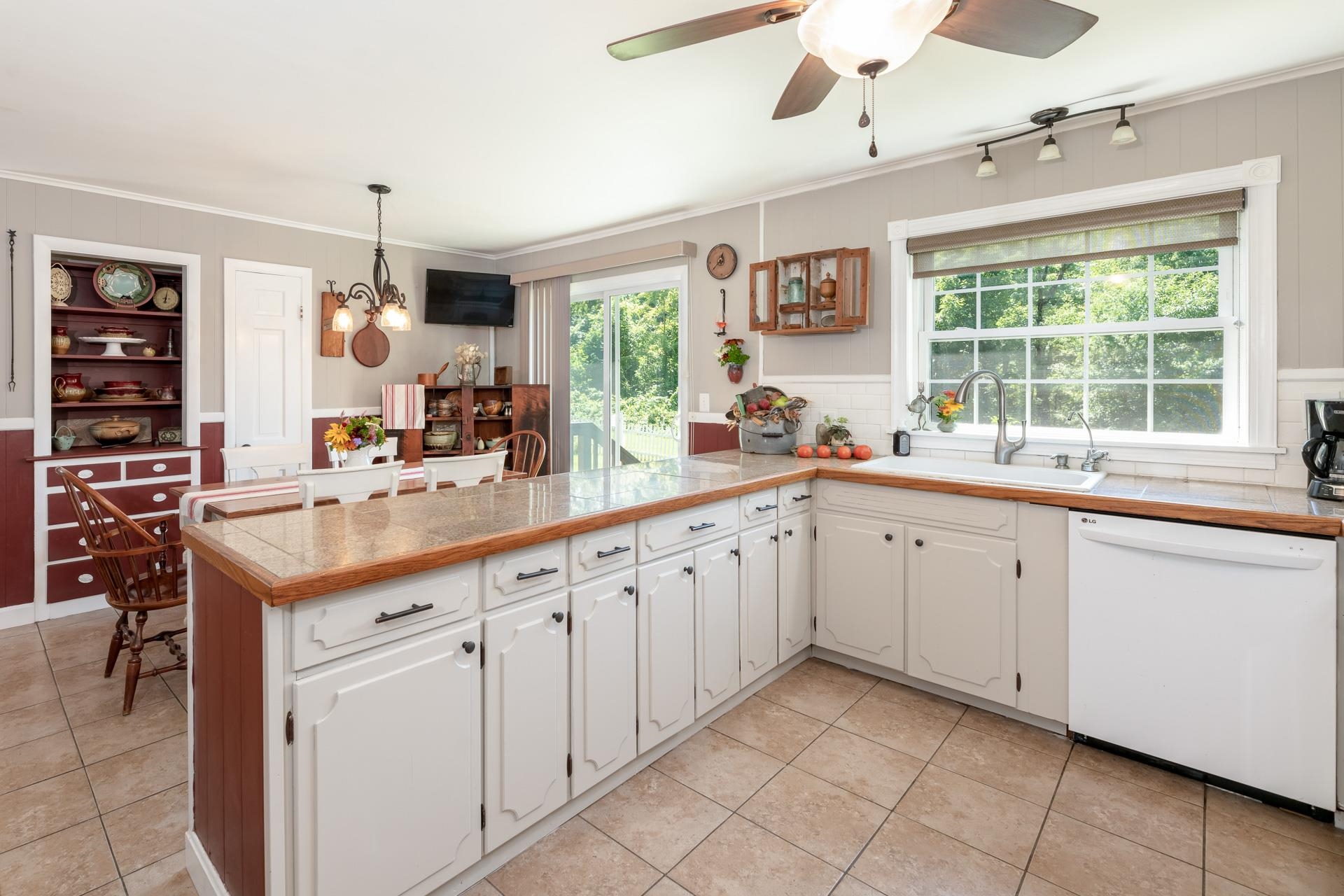 11 Barnard Ridge Road Meredith, NH 03253 - Photo 11 of 40 Gallery Image 11