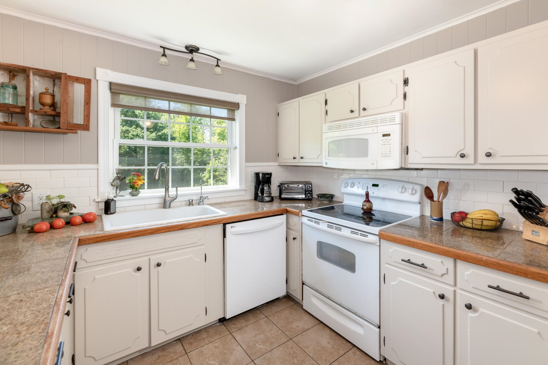 11 Barnard Ridge Road Meredith, NH 03253 - Photo 10 of 40 Gallery Image 10