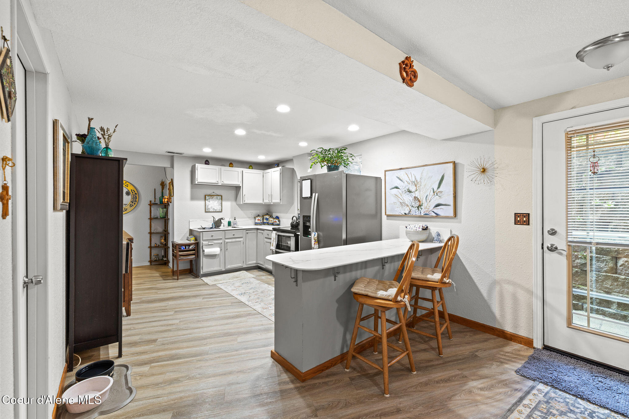 3529 East Mountain View Road Post Falls, ID 83854 - Photo 20 of 32 Full kitchen & living room