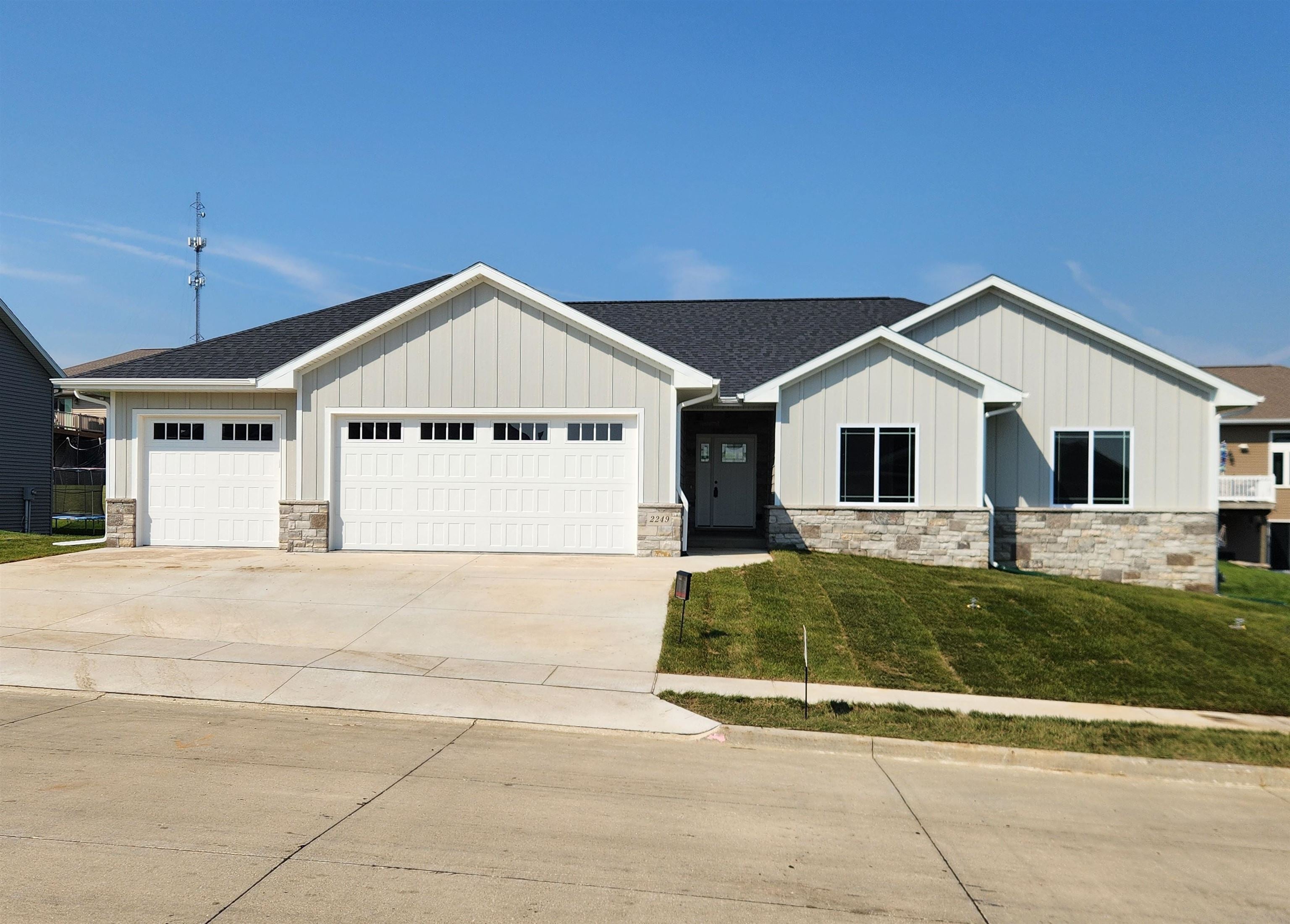 2249 Antler Ridge Drive Dubuque, IA 52002 - Photo 1 of 45 Gallery Image 1