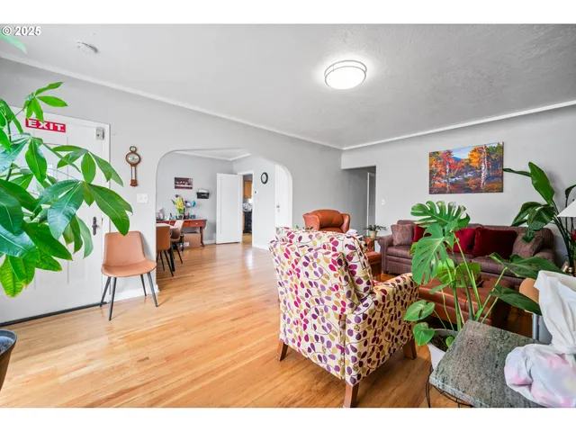 $1,149,950 | 11901 Southeast Powell Boulevard, Portland, OR 97266