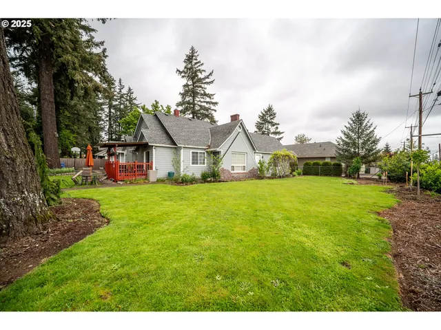 $1,149,950 | 11901 Southeast Powell Boulevard, Portland, OR 97266